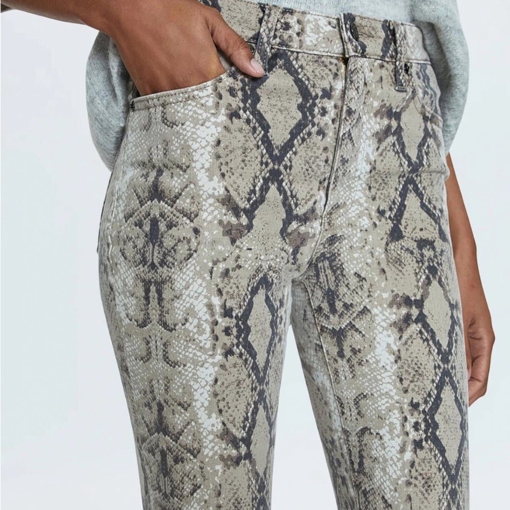 Zara never used pants stunning , size USA 4 I got them as a gift never worn